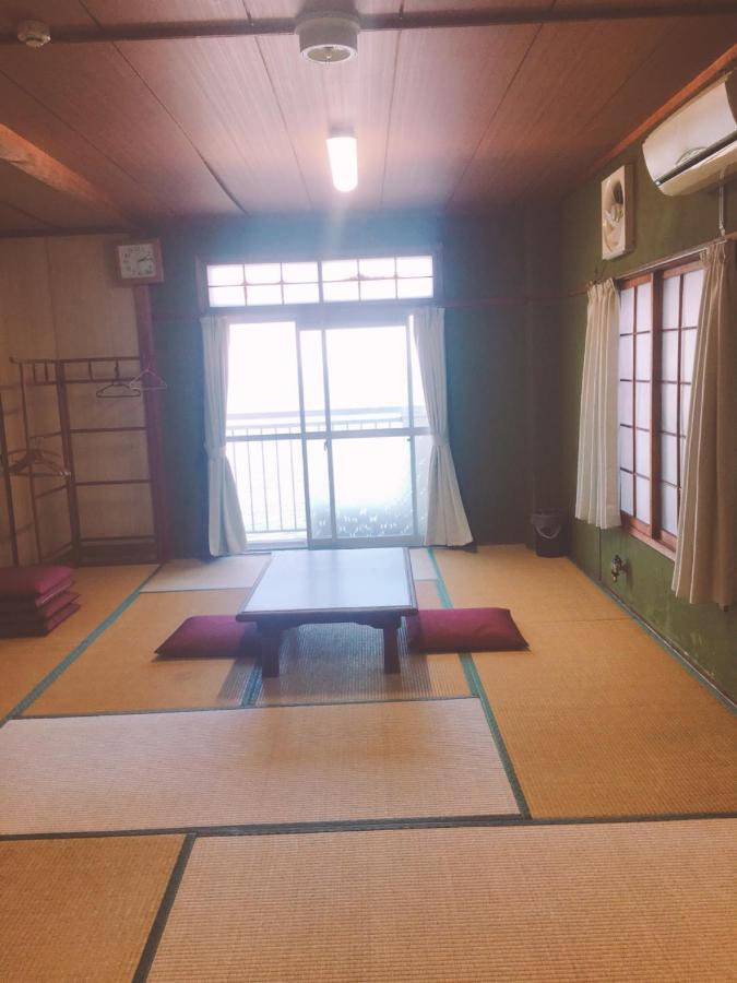 Отель Minshuku Atsuhama Sumoto Экстерьер фото